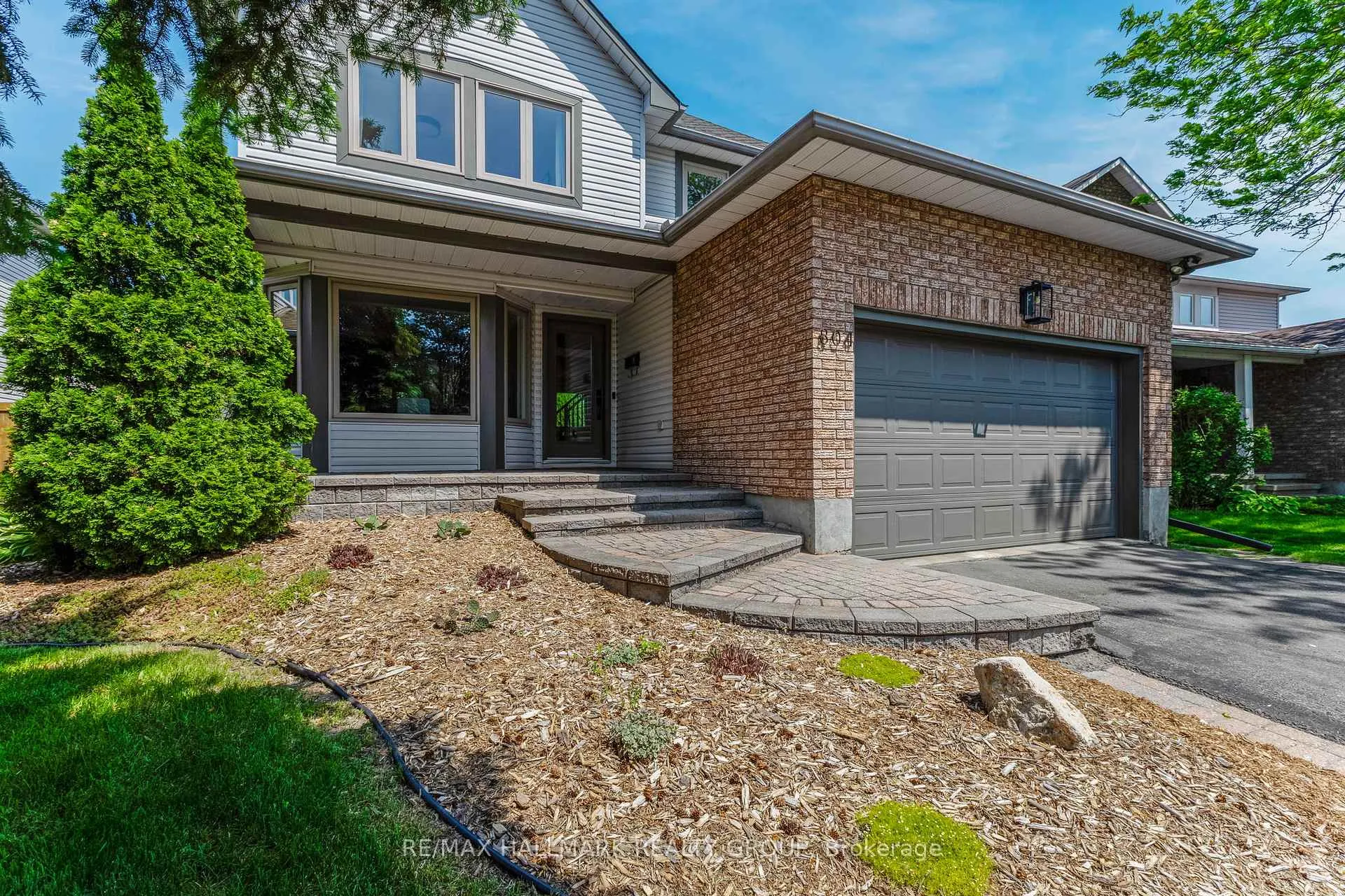 Photo 2 of 804 Adencliffe Drive, Ottawa, Fallingbrook/Ridgemount — HOMEH