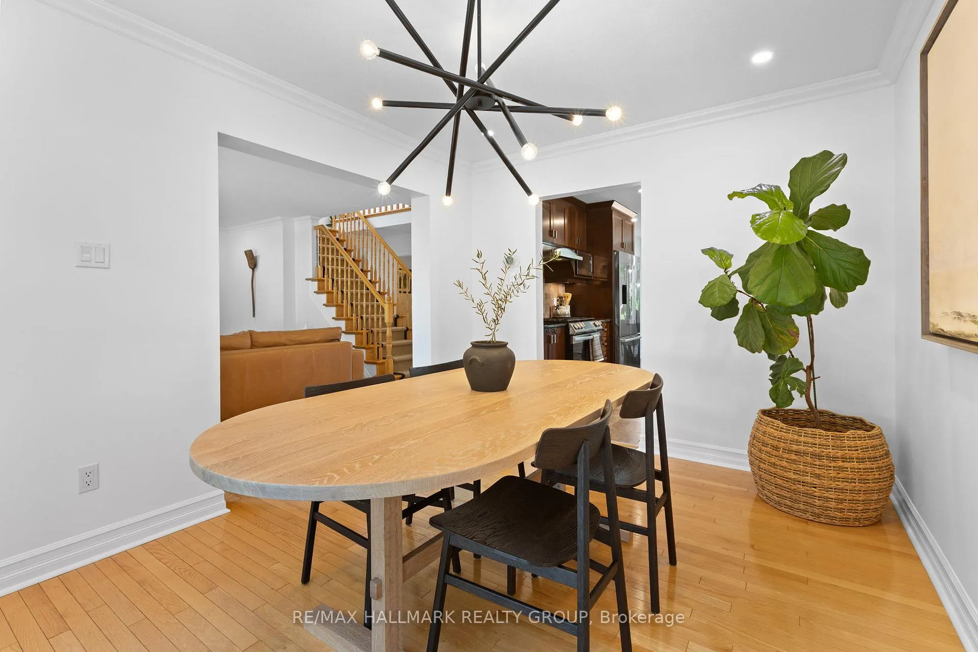Photo 9 of 804 Adencliffe Drive, Ottawa, Fallingbrook/Ridgemount — HOMEH
