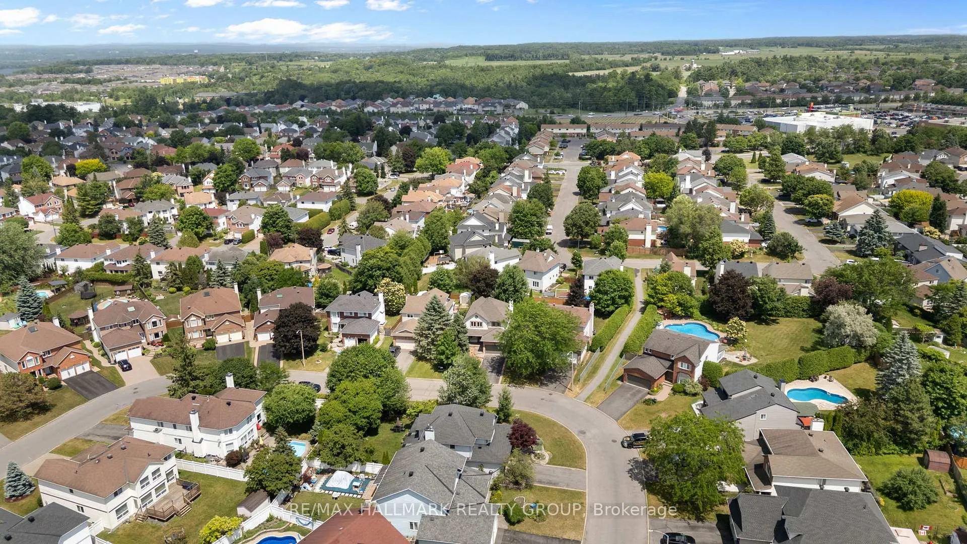 Photo 34 of 804 Adencliffe Drive, Ottawa, Fallingbrook/Ridgemount — HOMEH