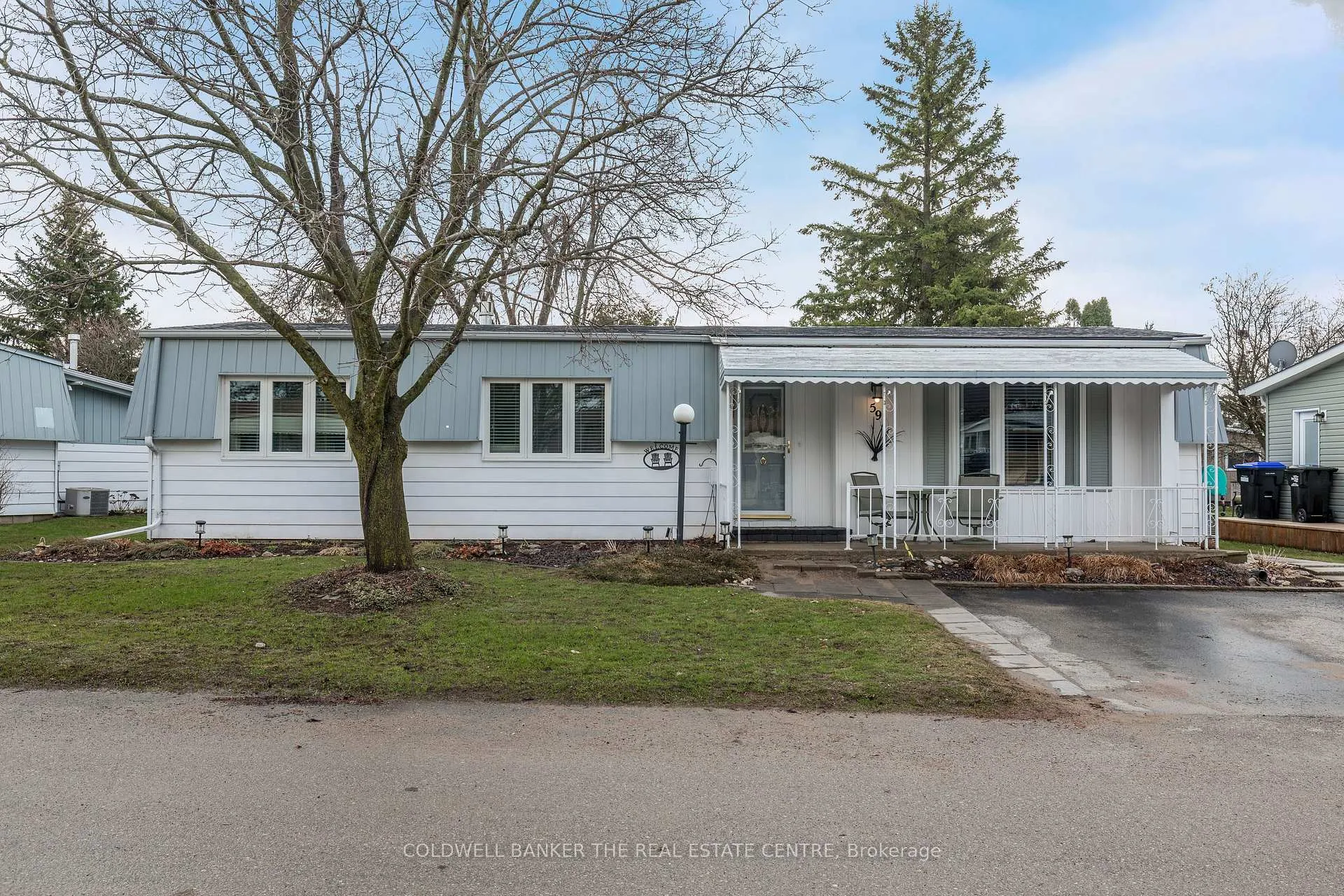 Photo 1 of 59 Linden Lane, Innisfil, Rural Innisfil — HOMEH