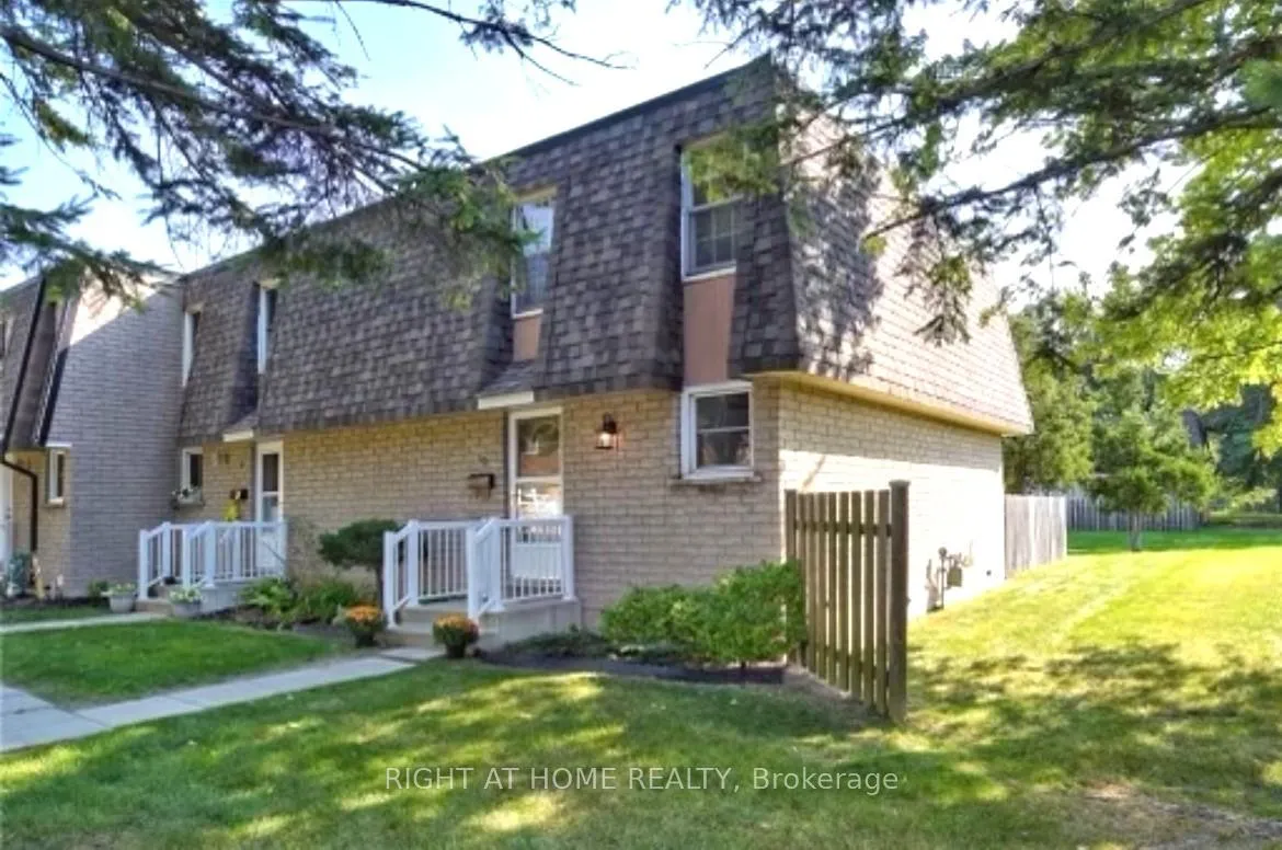 Front of Unit 10, 153 Limeridge Road W