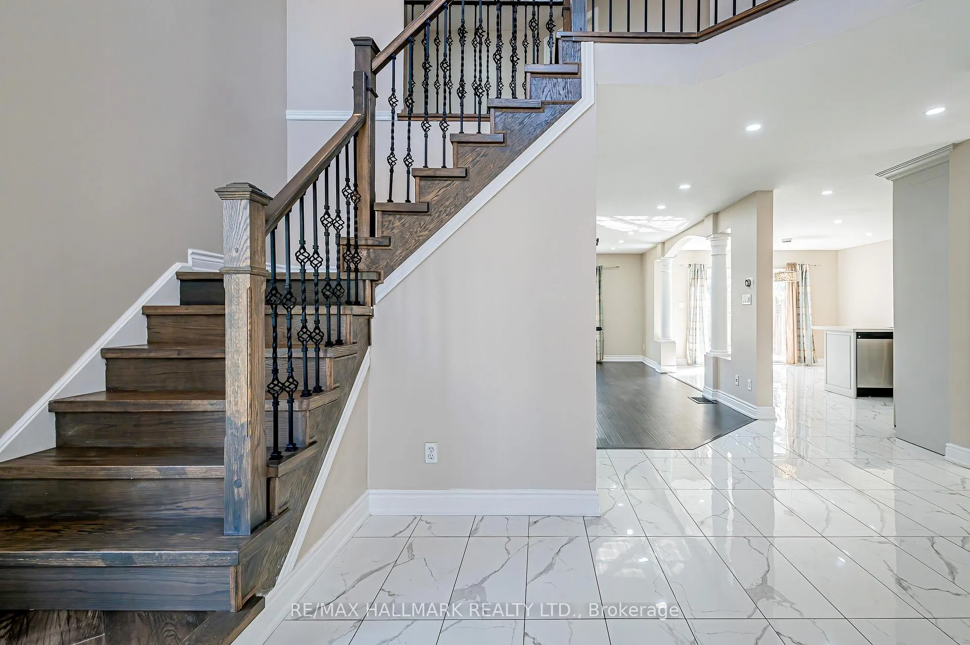 Photo 4 of 103 Winifred Street, Kitchener, Pioneer Tower West — HOMEH