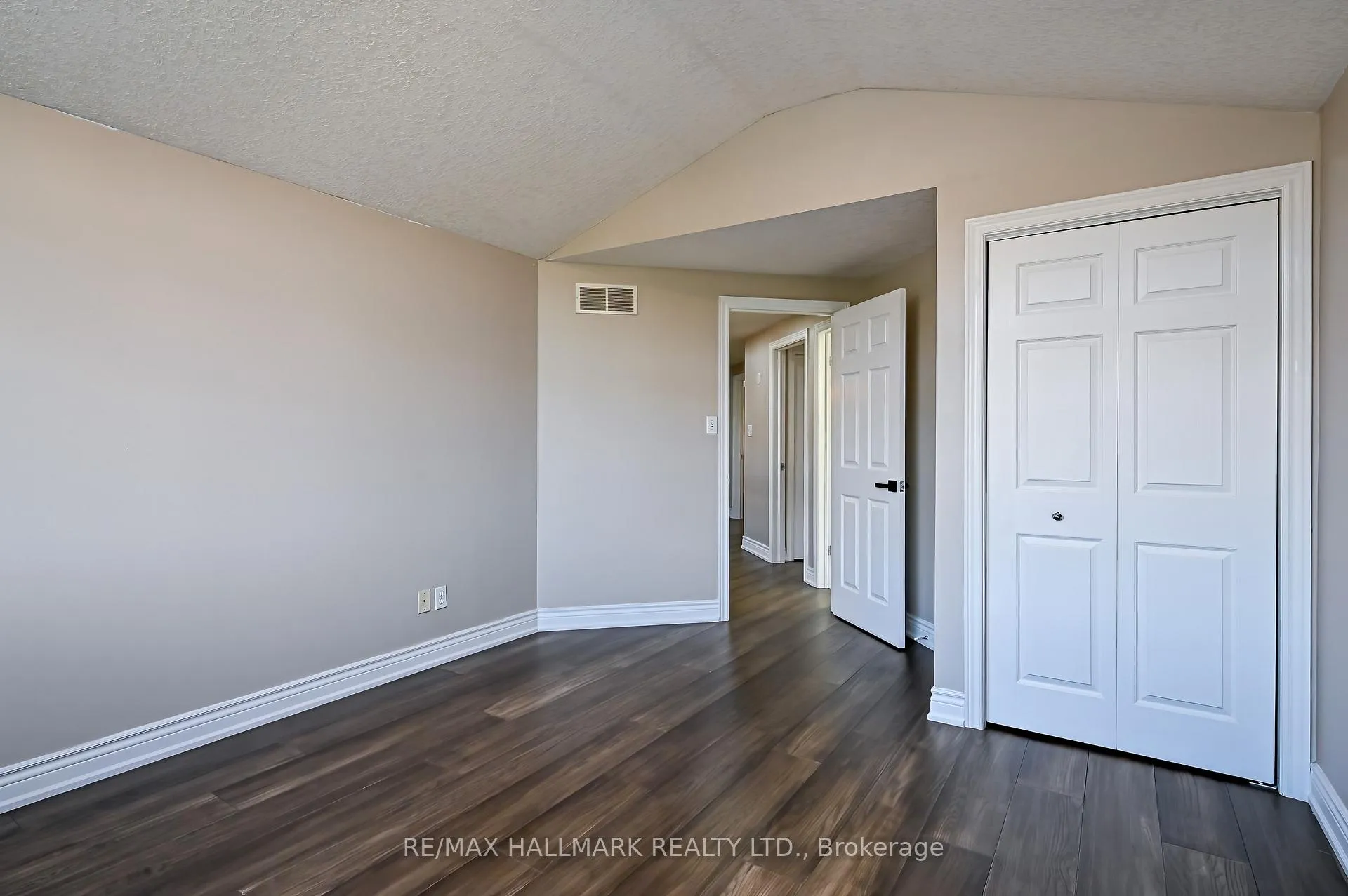 Photo 18 of 103 Winifred Street, Kitchener, Pioneer Tower West — HOMEH