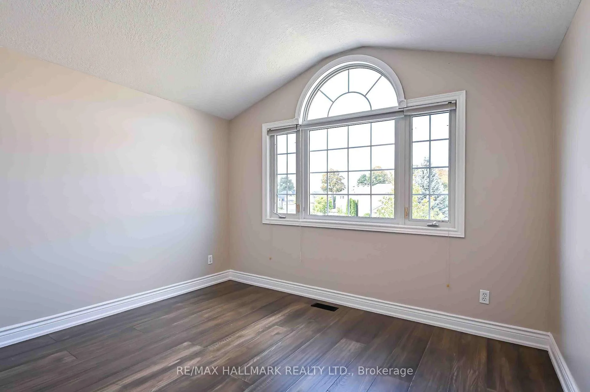 Photo 19 of 103 Winifred Street, Kitchener, Pioneer Tower West — HOMEH