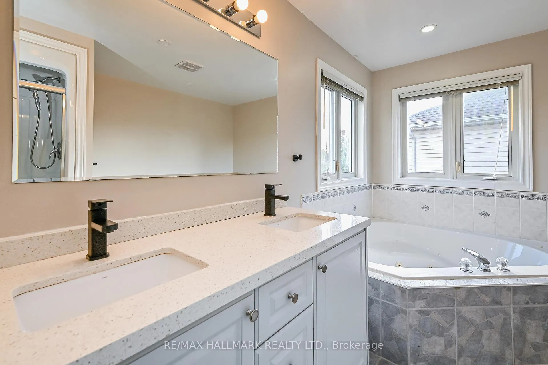 Photo 31 of 103 Winifred Street, Kitchener, Pioneer Tower West — HOMEH