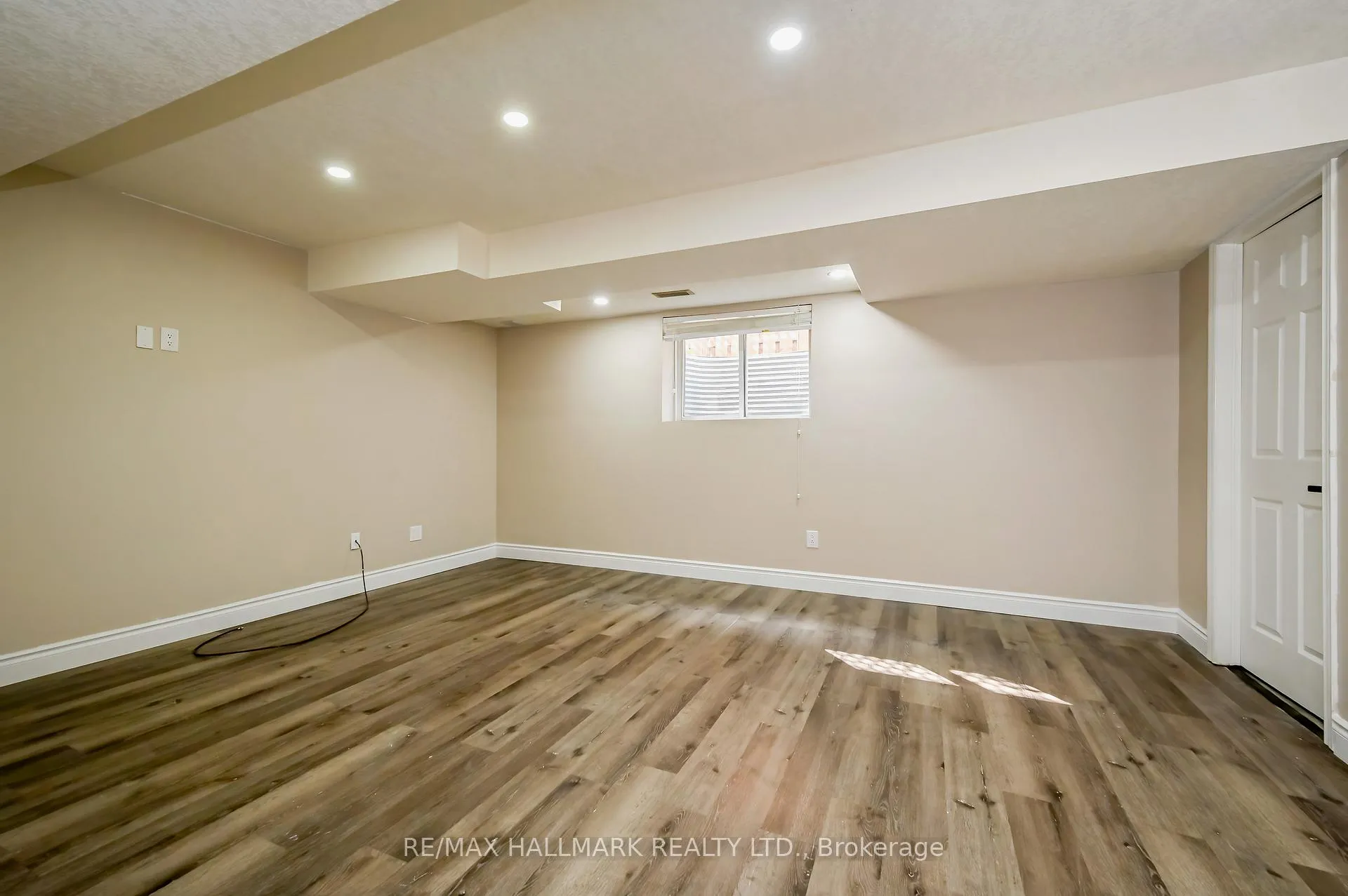 Photo 36 of 103 Winifred Street, Kitchener, Pioneer Tower West — HOMEH