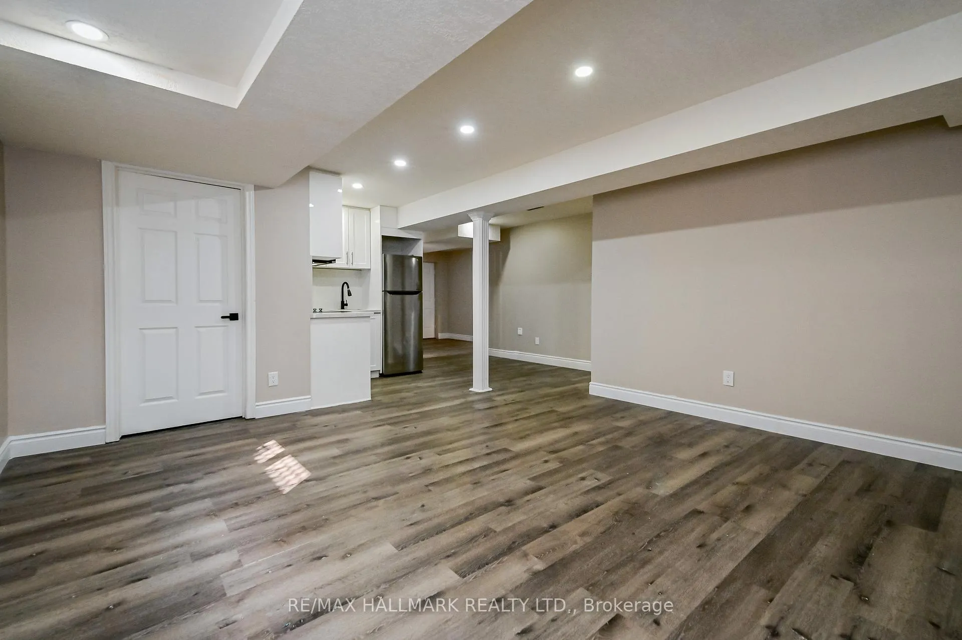 Photo 38 of 103 Winifred Street, Kitchener, Pioneer Tower West — HOMEH