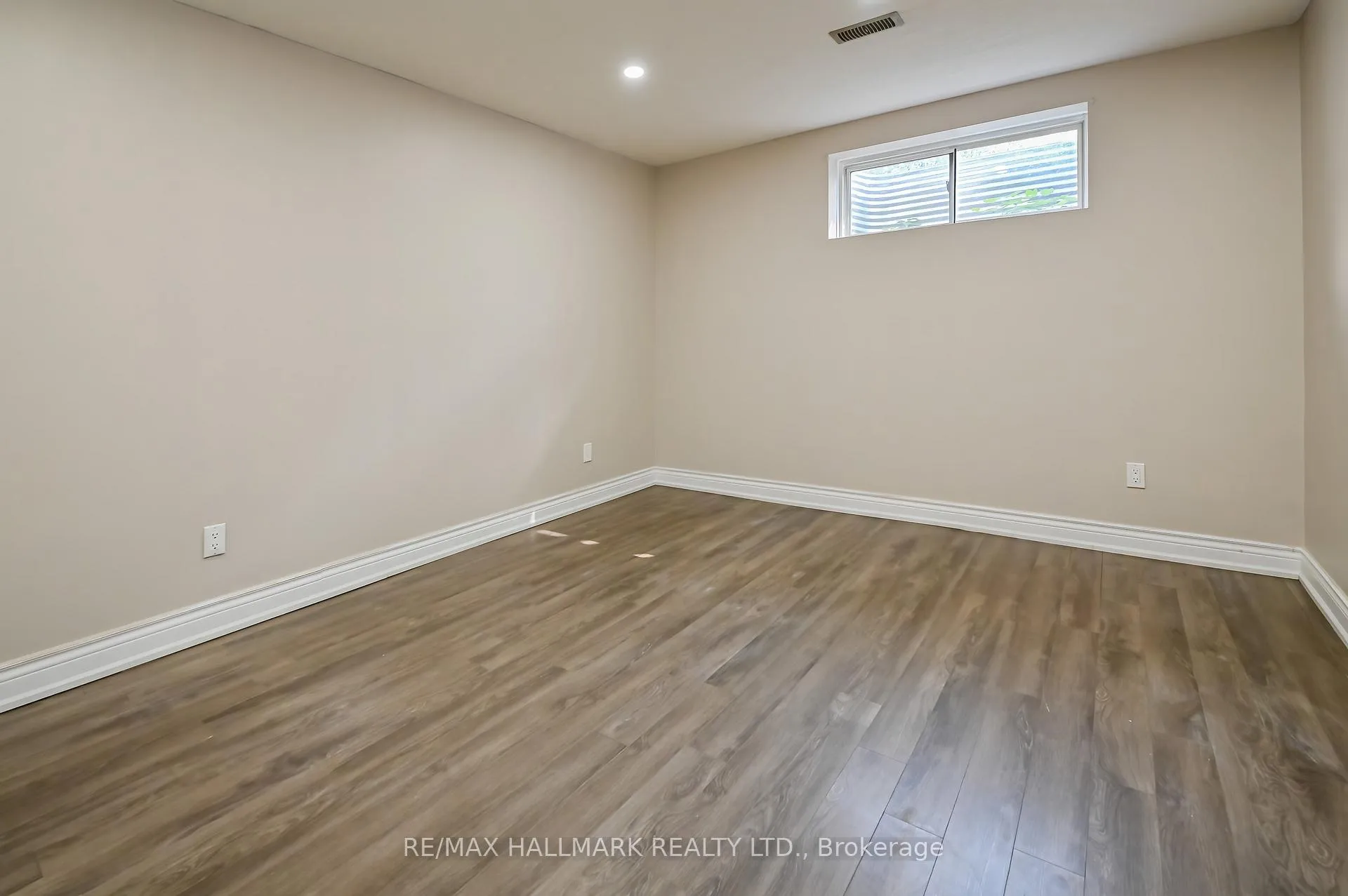 Photo 41 of 103 Winifred Street, Kitchener, Pioneer Tower West — HOMEH