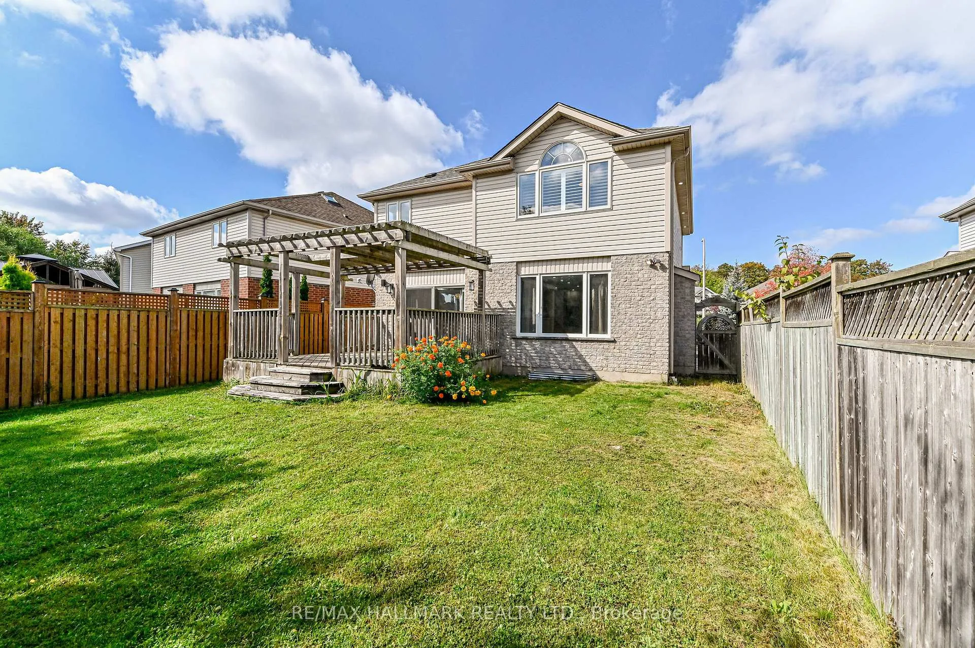 Photo 44 of 103 Winifred Street, Kitchener, Pioneer Tower West — HOMEH