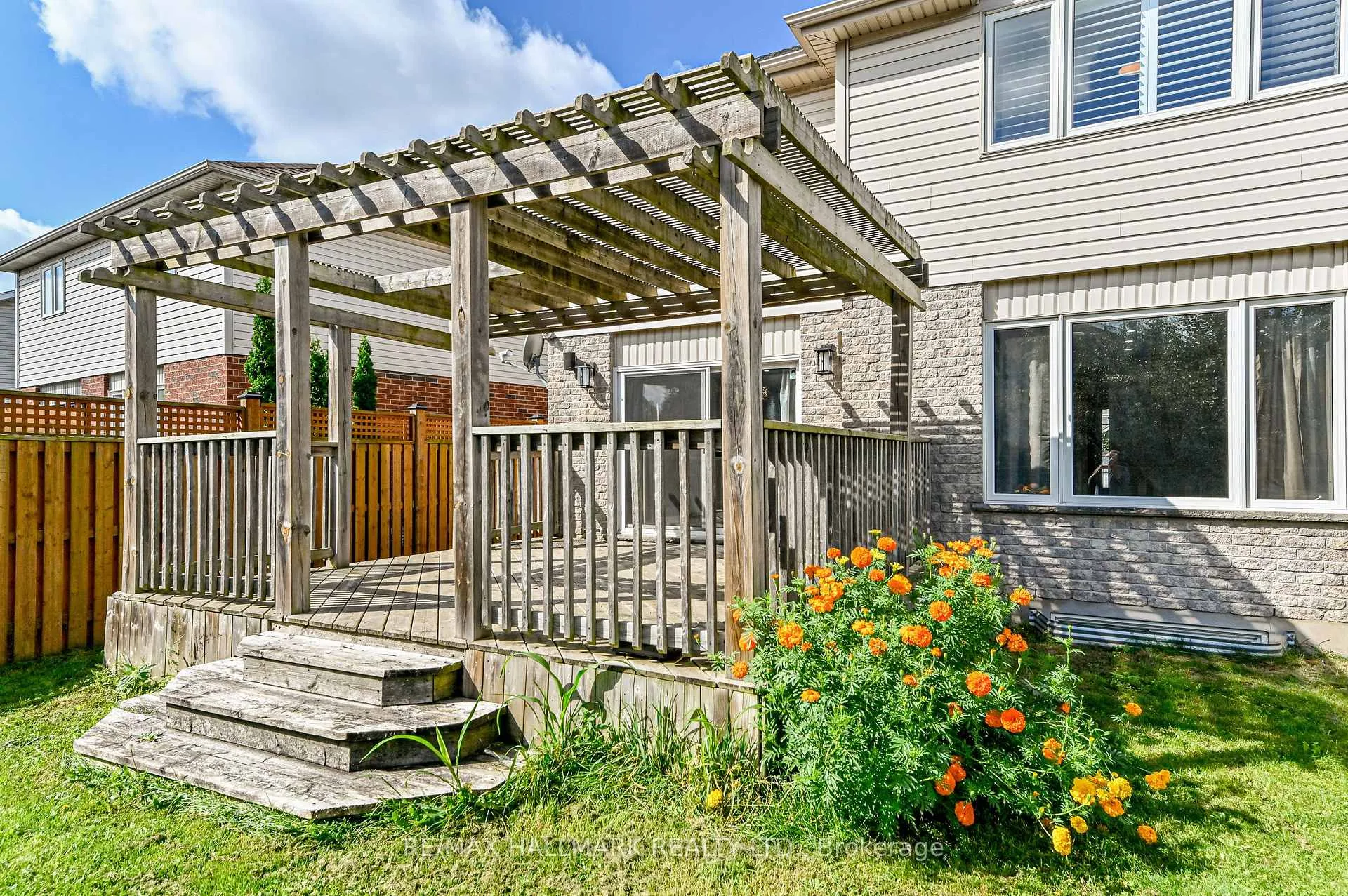 Photo 45 of 103 Winifred Street, Kitchener, Pioneer Tower West — HOMEH