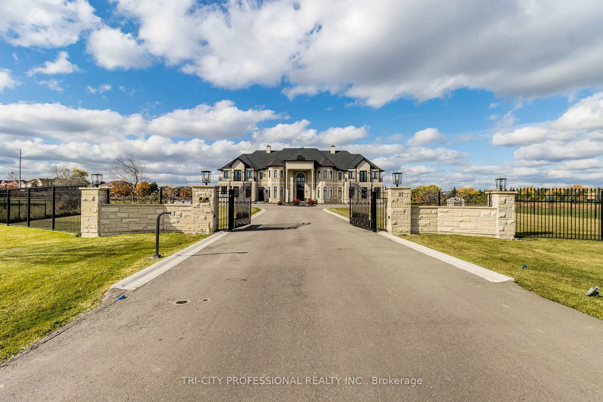 Front of 27 Morris Court