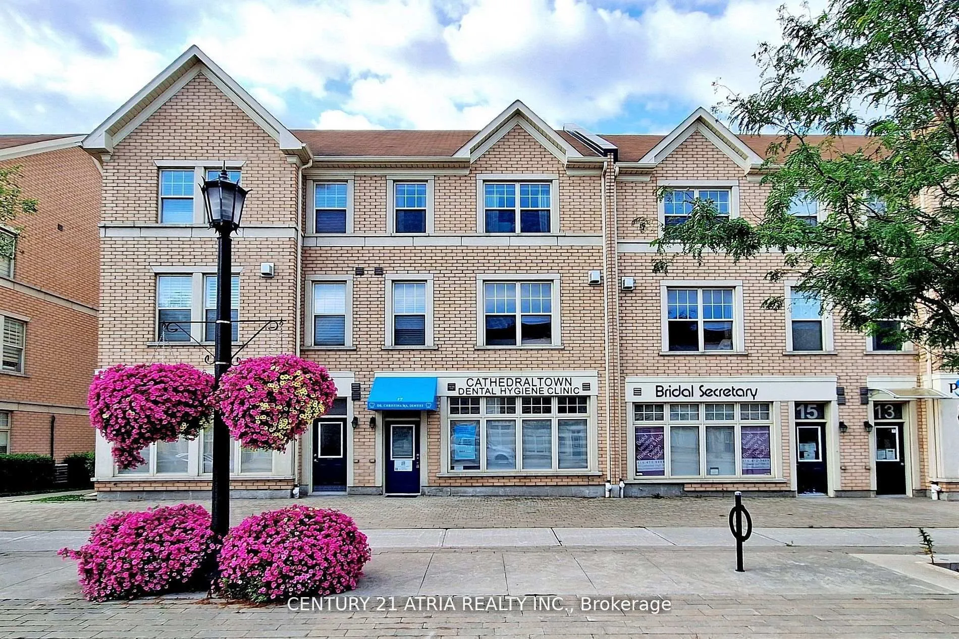 Photo 1 of 17 Cathedral High Street, Markham, Cathedraltown — HOMEH