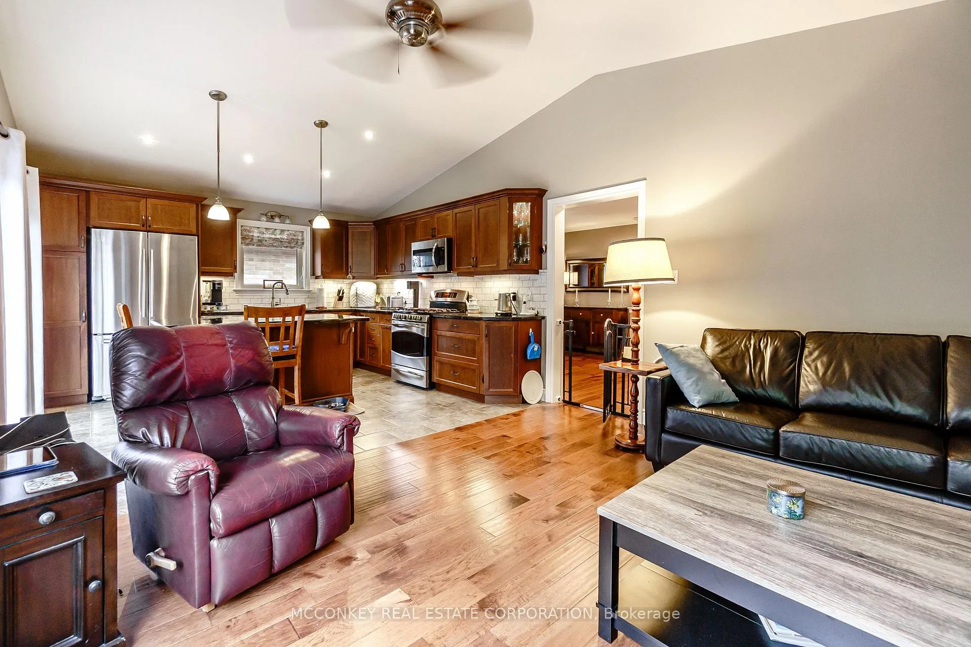 Photo 13 of 458 Raymond Street, Peterborough, Northcrest Ward 5 — HOMEH