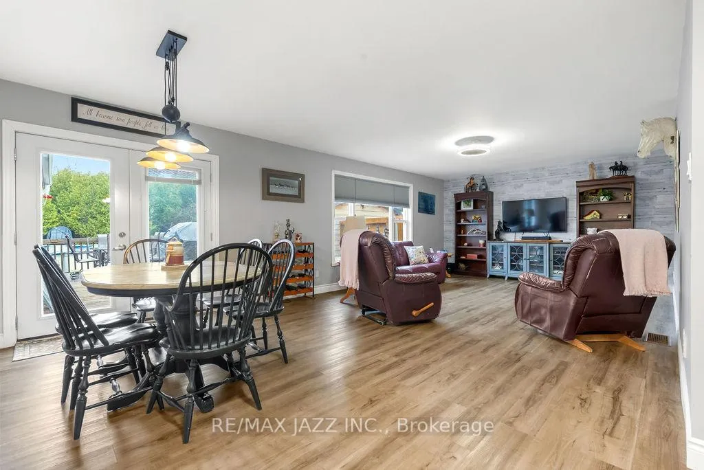 Photo 9 of 29 Grandview Drive, Kawartha Lakes, Ops — HOMEH