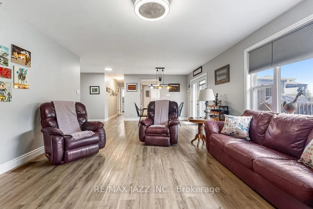 Photo 12 of 29 Grandview Drive, Kawartha Lakes, Ops — HOMEH