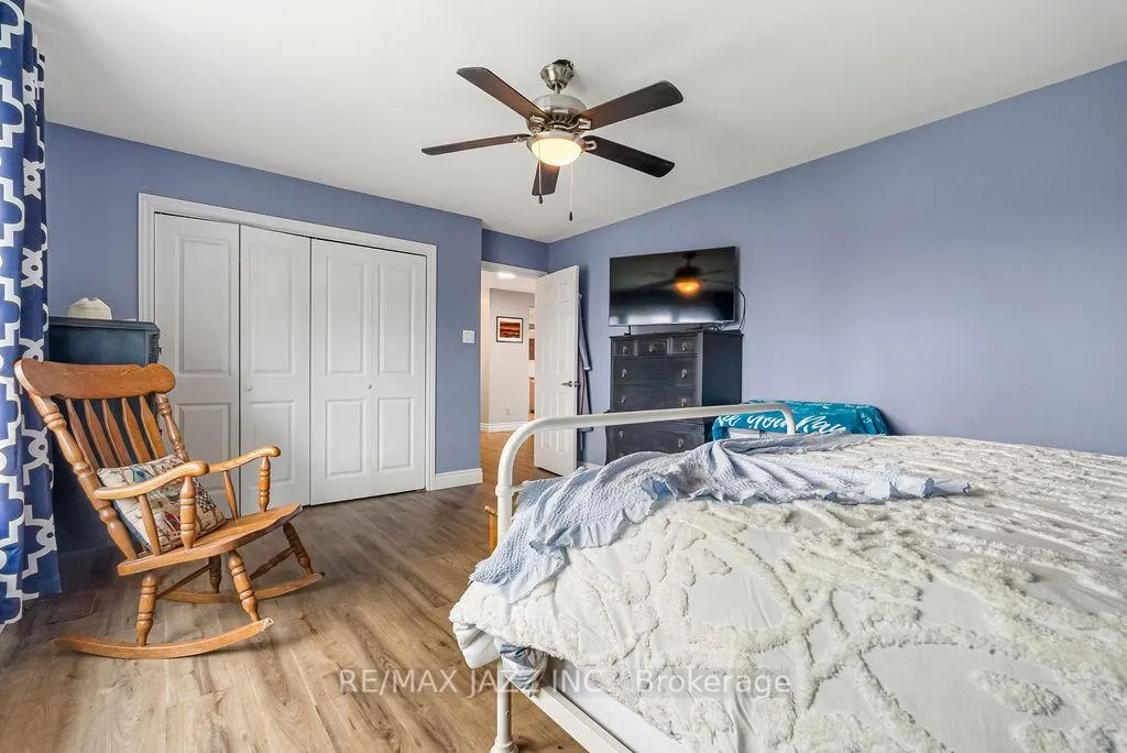 Photo 18 of 29 Grandview Drive, Kawartha Lakes, Ops — HOMEH
