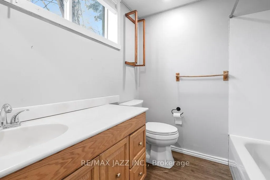 Photo 28 of 29 Grandview Drive, Kawartha Lakes, Ops — HOMEH