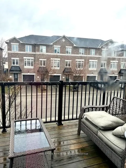Photo 3 of 466 Meadowglade Road, Clarington, Courtice — HOMEH