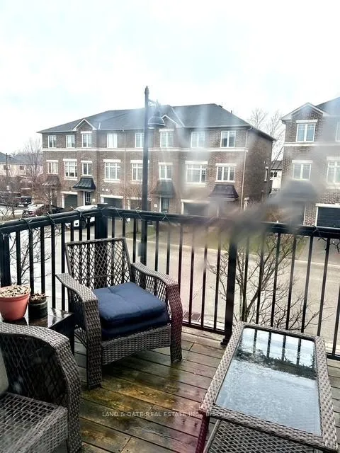Photo 4 of 466 Meadowglade Road, Clarington, Courtice — HOMEH