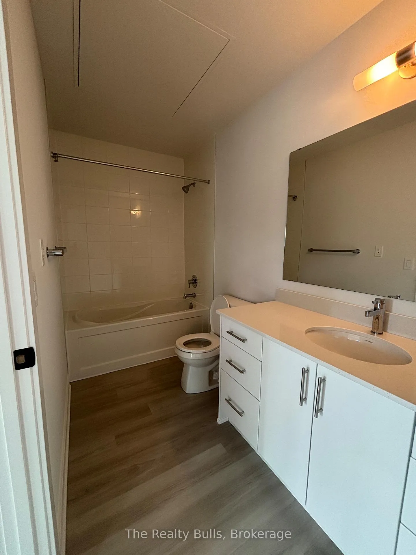 Photo 6 of Unit 509, 1100 Lackner Place E, Kitchener — HOMEH