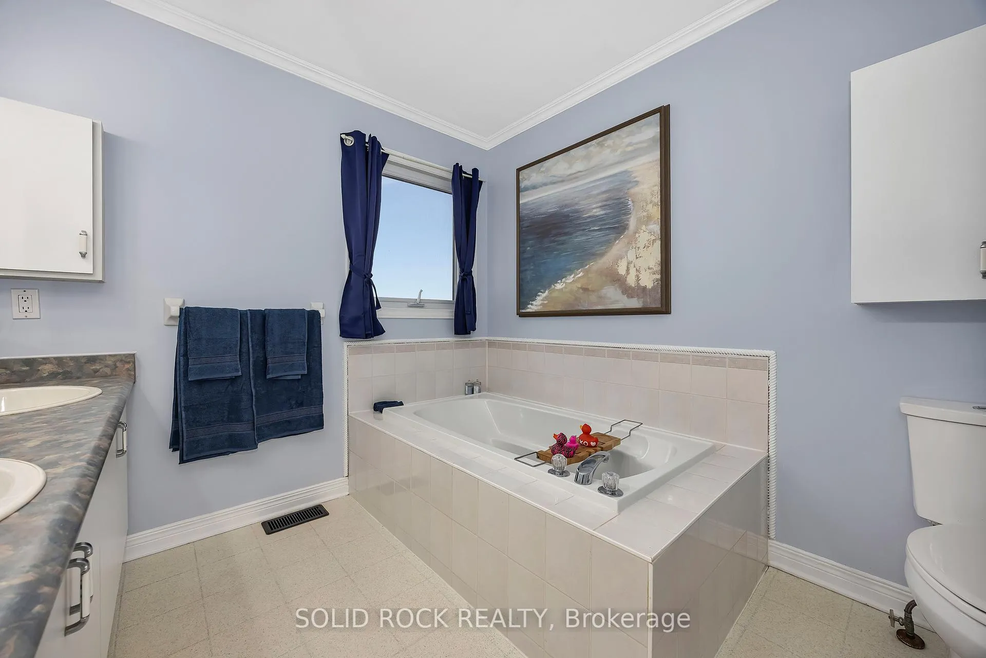 Photo 10 of 2 Newborough Crescent, Ottawa, Barrhaven East — HOMEH