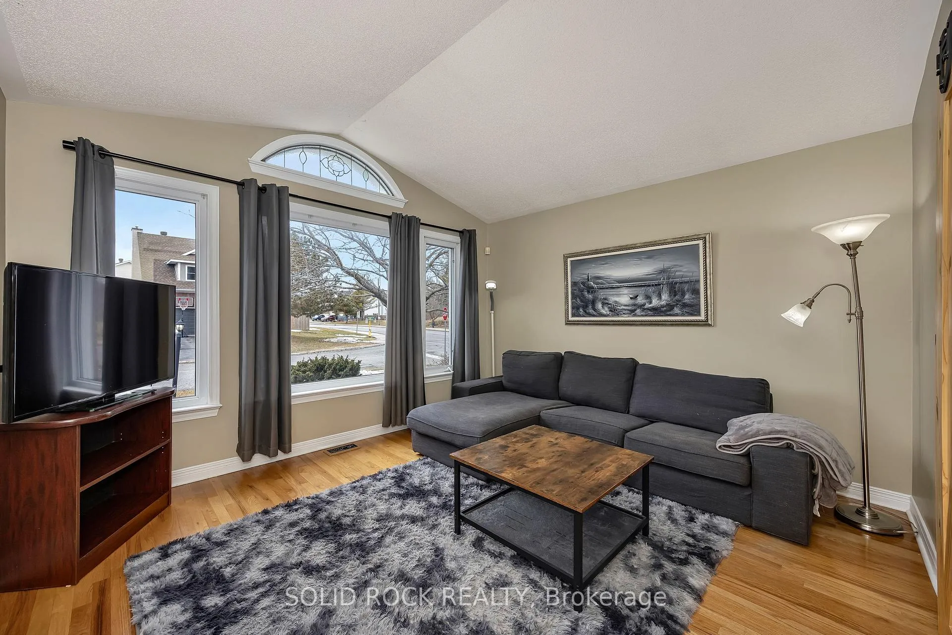 Photo 13 of 2 Newborough Crescent, Ottawa, Barrhaven East — HOMEH