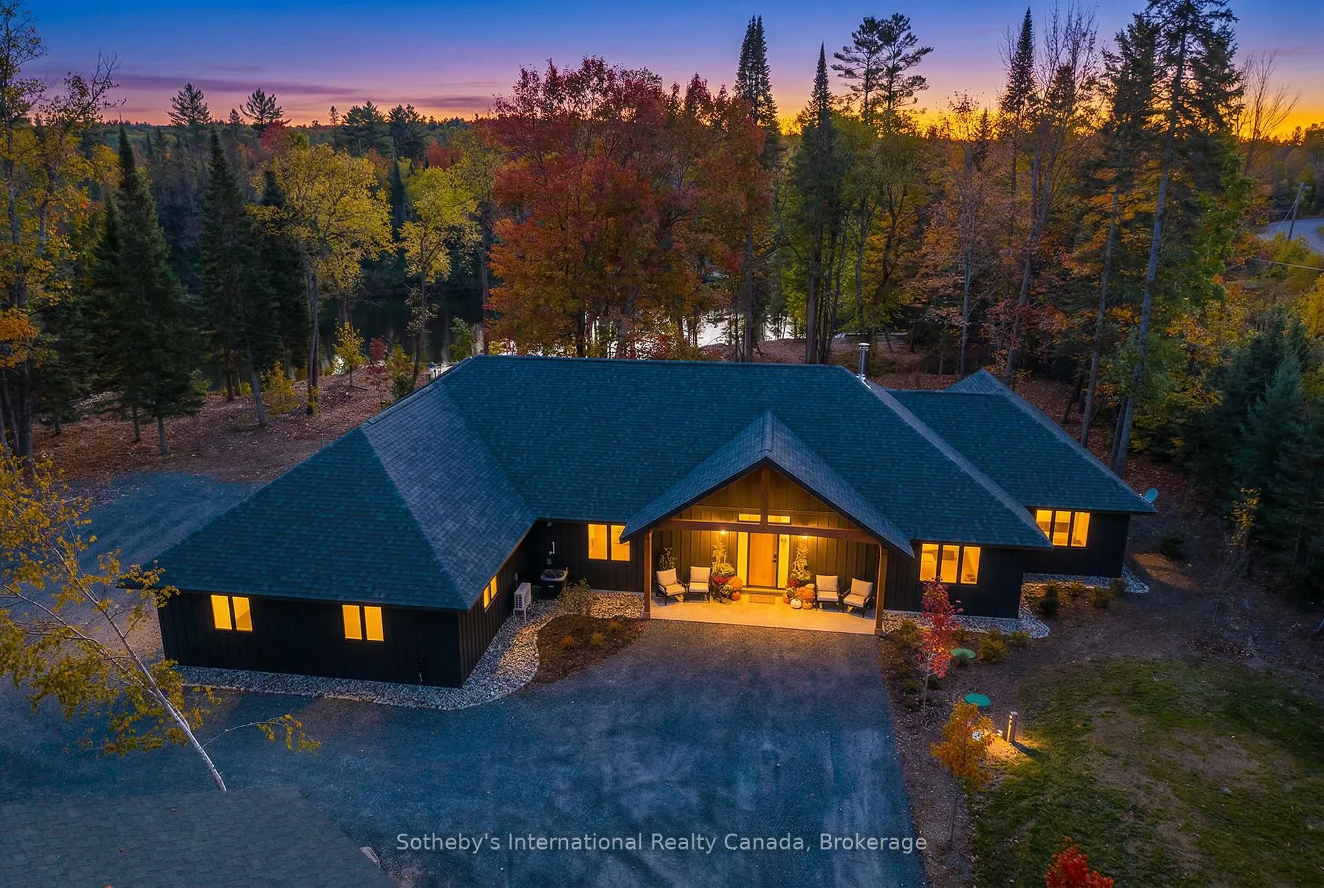 Photo 1 of 26 Mcgregor Way, Bracebridge, Macaulay — HOMEH
