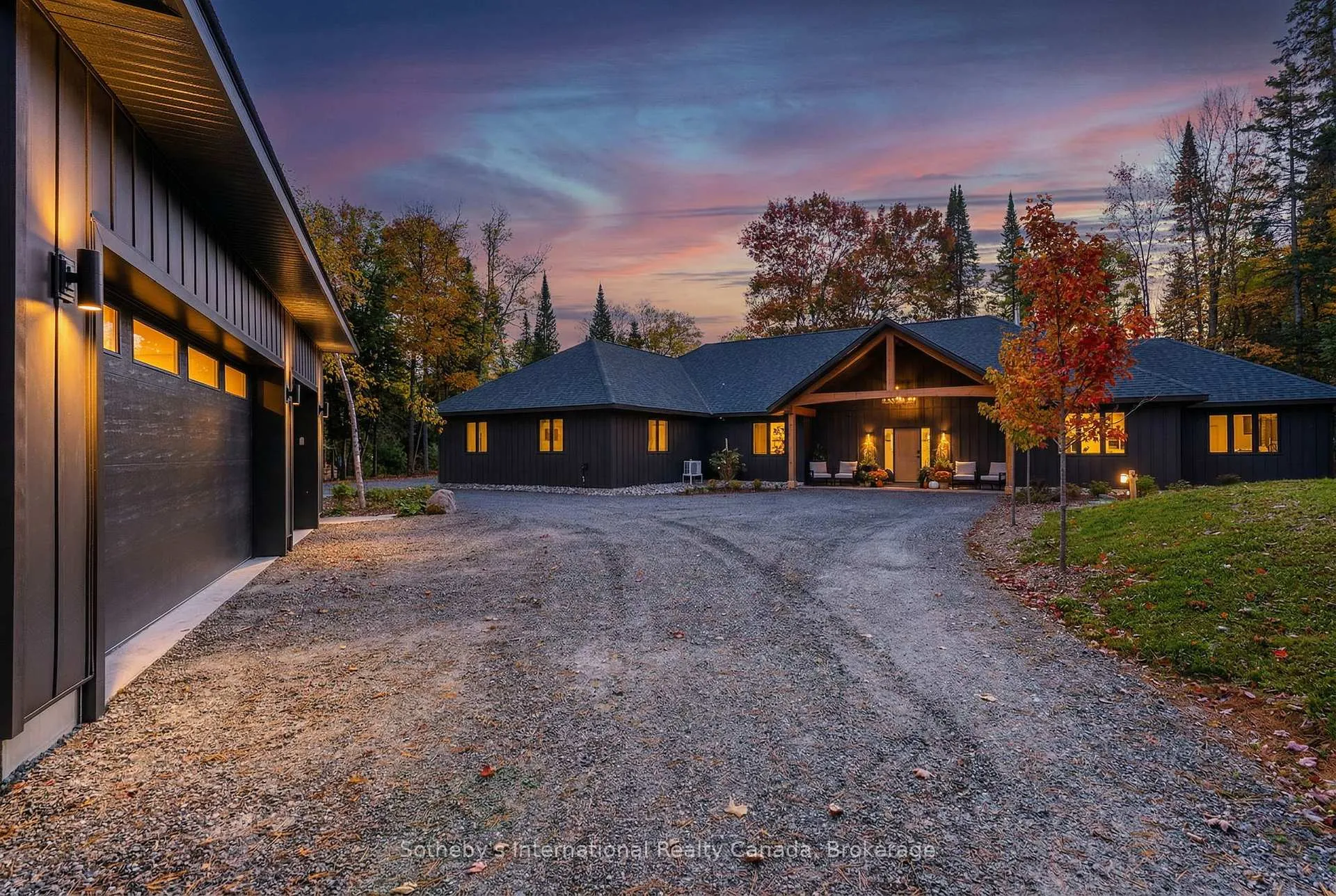 Photo 3 of 26 Mcgregor Way, Bracebridge, Macaulay — HOMEH
