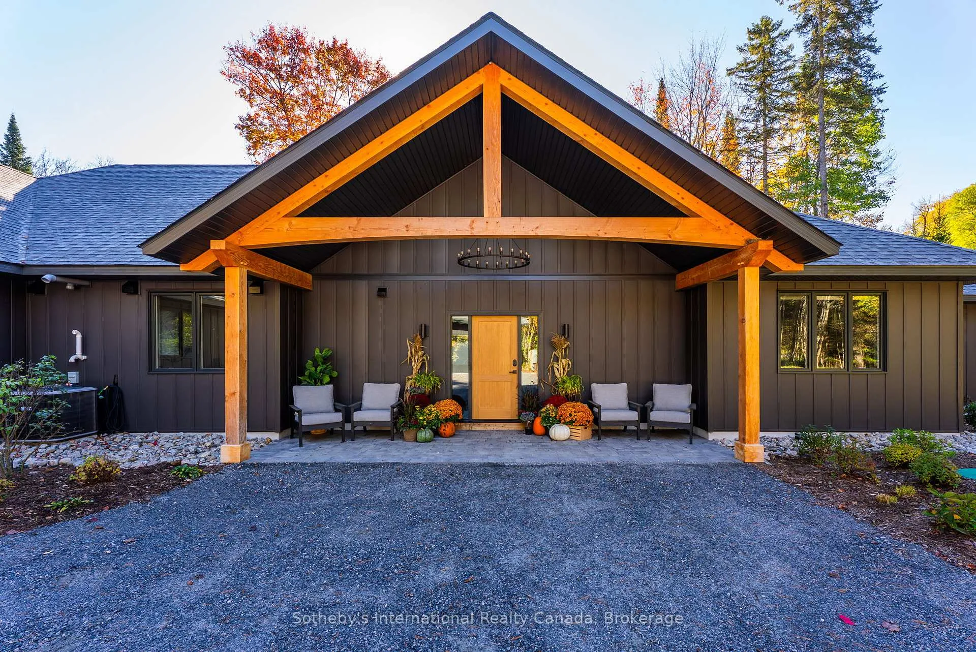 Photo 4 of 26 Mcgregor Way, Bracebridge, Macaulay — HOMEH