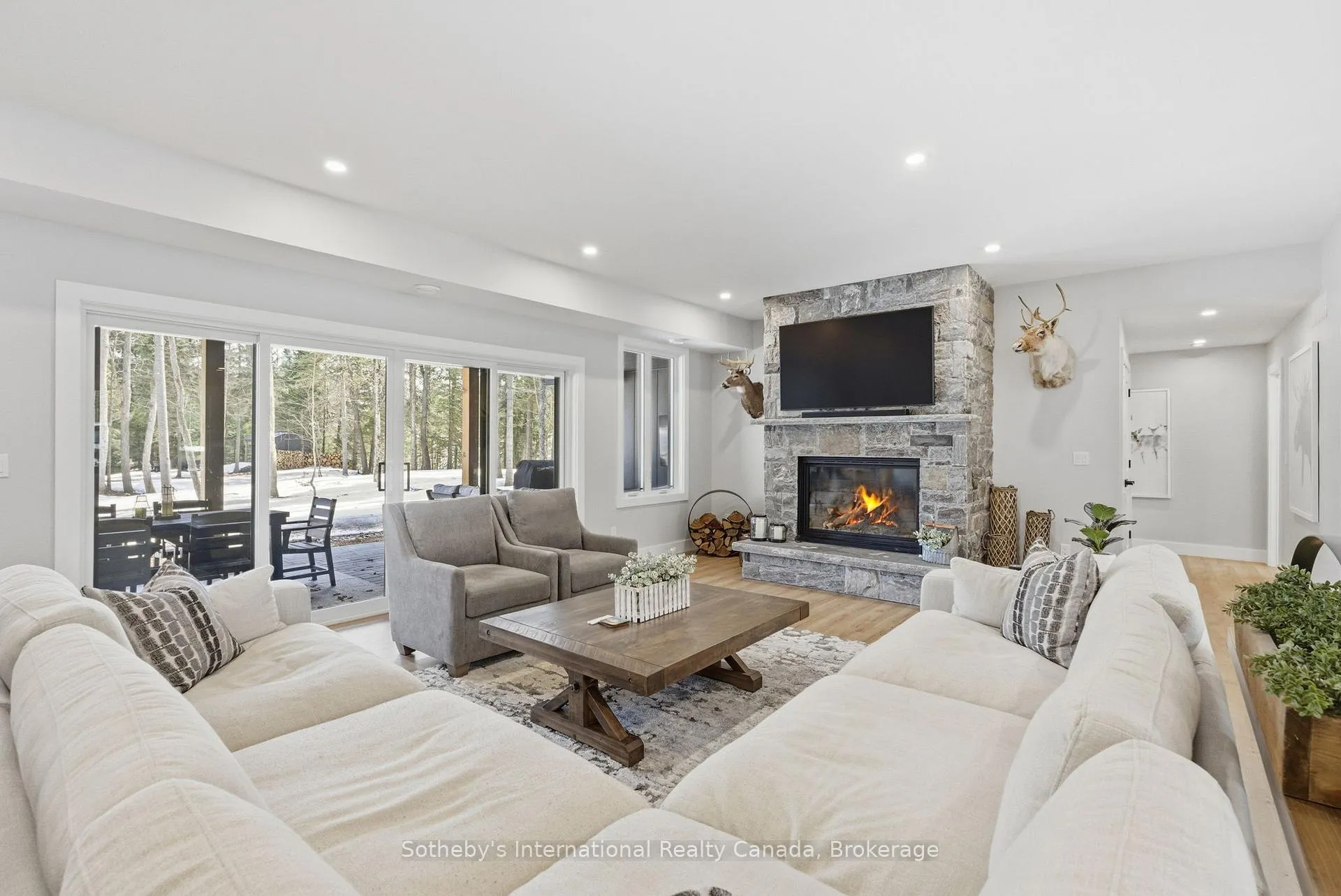 Photo 7 of 26 Mcgregor Way, Bracebridge, Macaulay — HOMEH