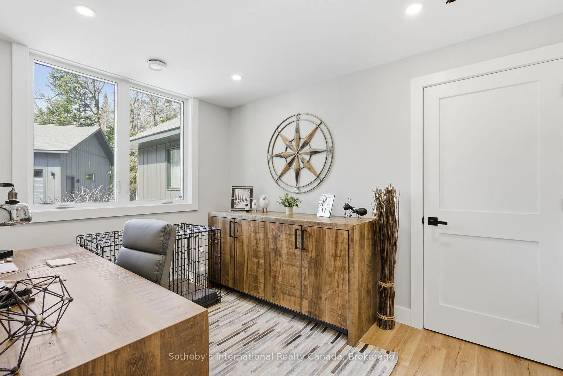 Photo 16 of 26 Mcgregor Way, Bracebridge, Macaulay — HOMEH