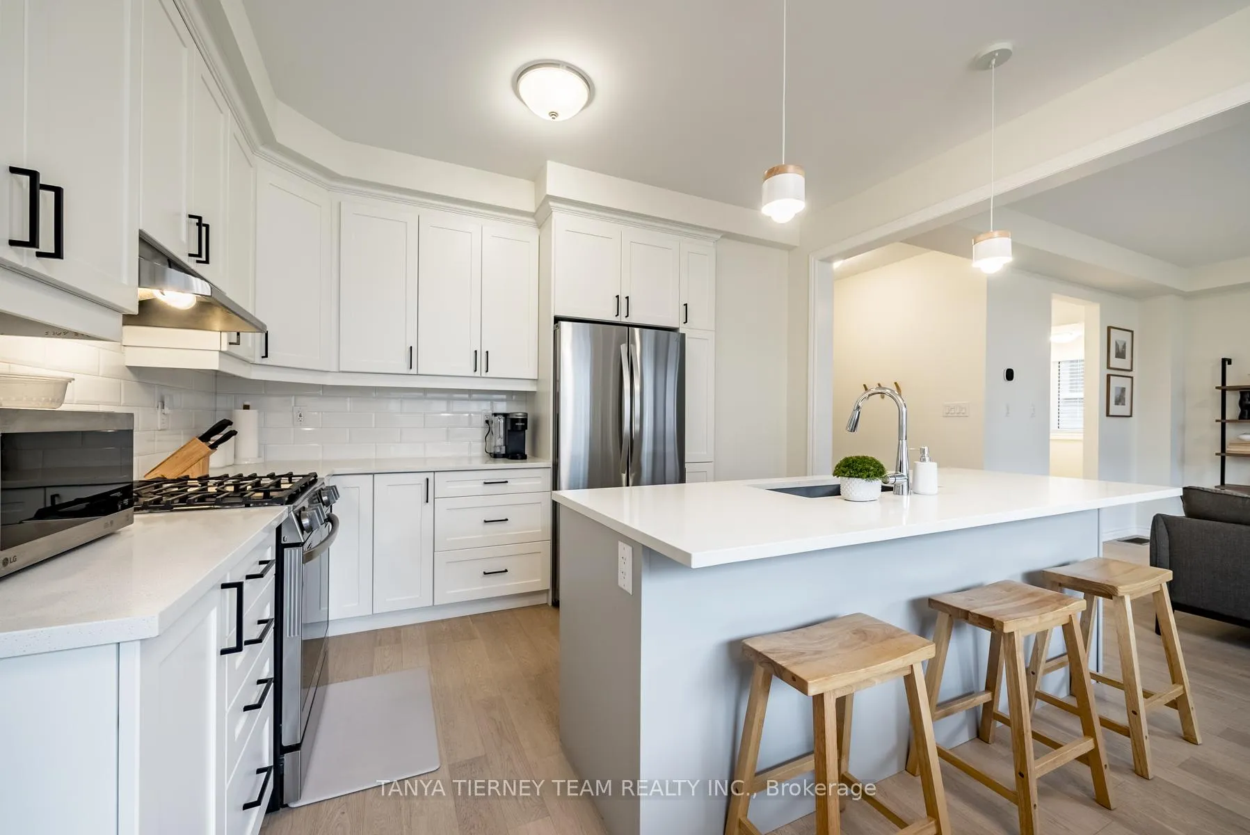 Photo 14 of 24 Lockyer Drive, Whitby, Lynde Creek — HOMEH