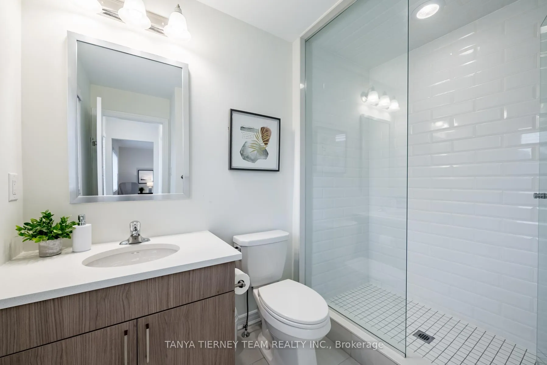 Photo 21 of 24 Lockyer Drive, Whitby, Lynde Creek — HOMEH