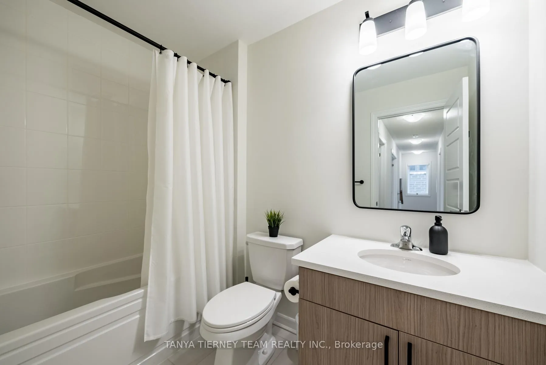 Photo 26 of 24 Lockyer Drive, Whitby, Lynde Creek — HOMEH