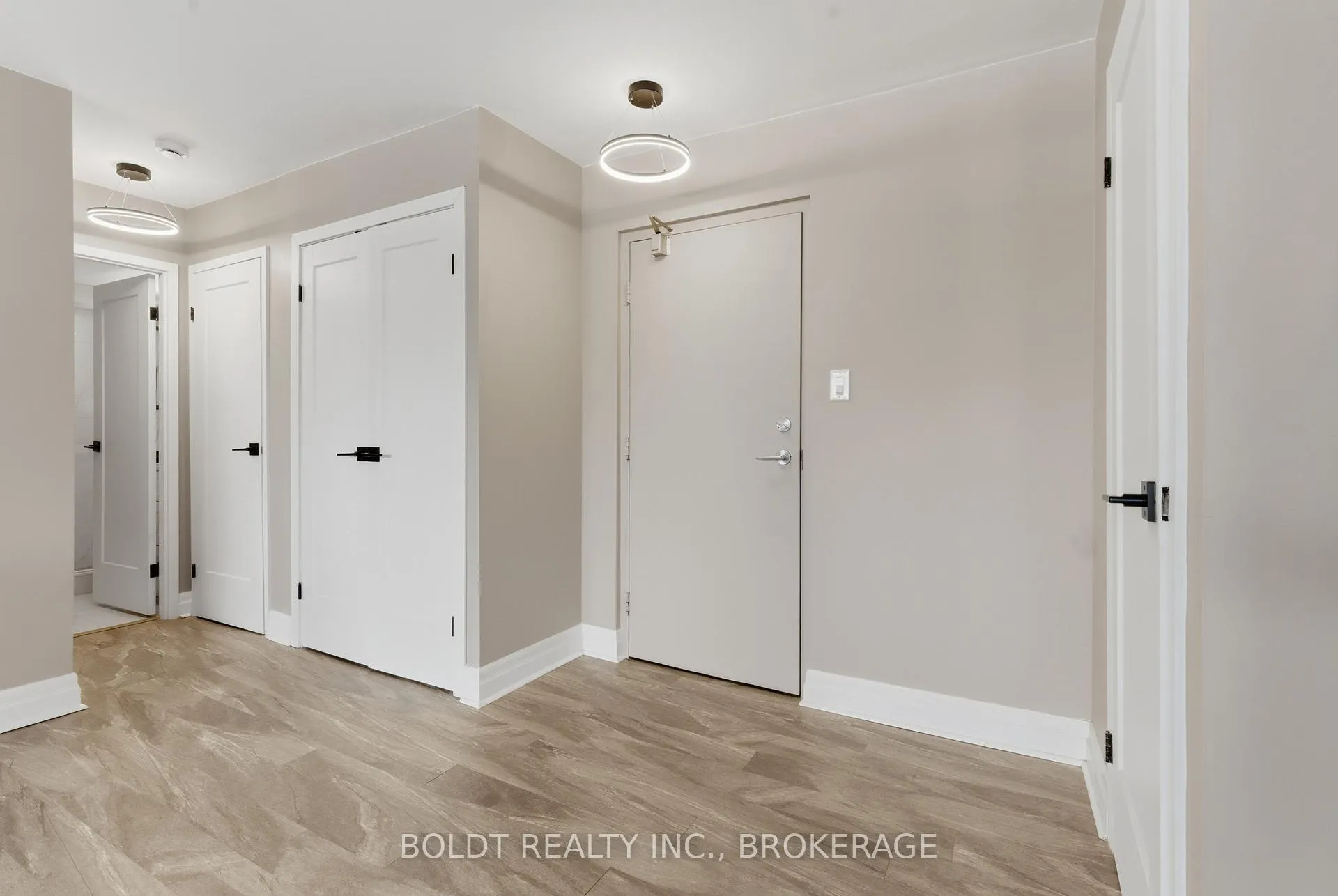 Photo 10 of Unit 409, 365 Geneva Street, St. Catharines, Fairview — HOMEH