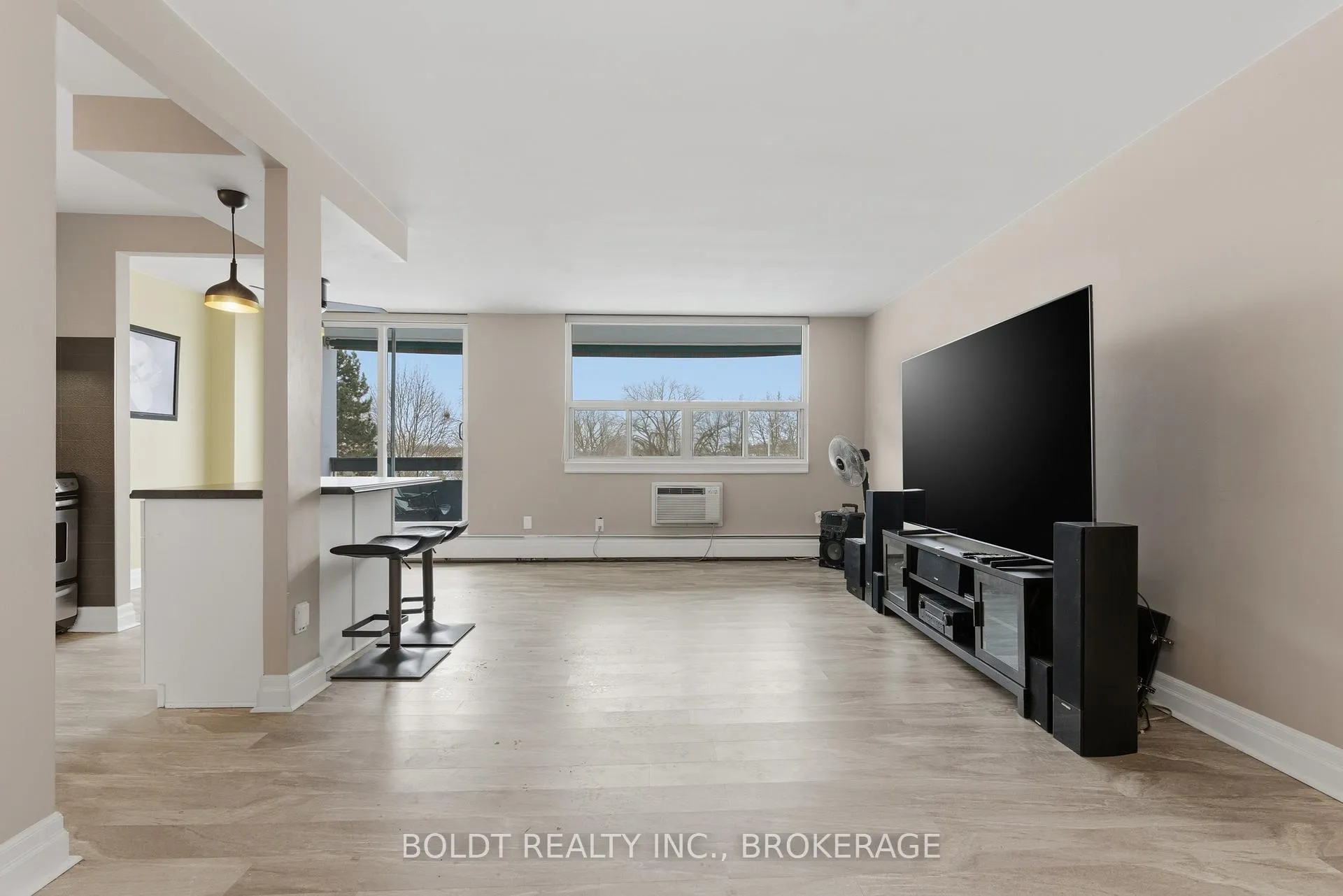 Photo 12 of Unit 409, 365 Geneva Street, St. Catharines, Fairview — HOMEH