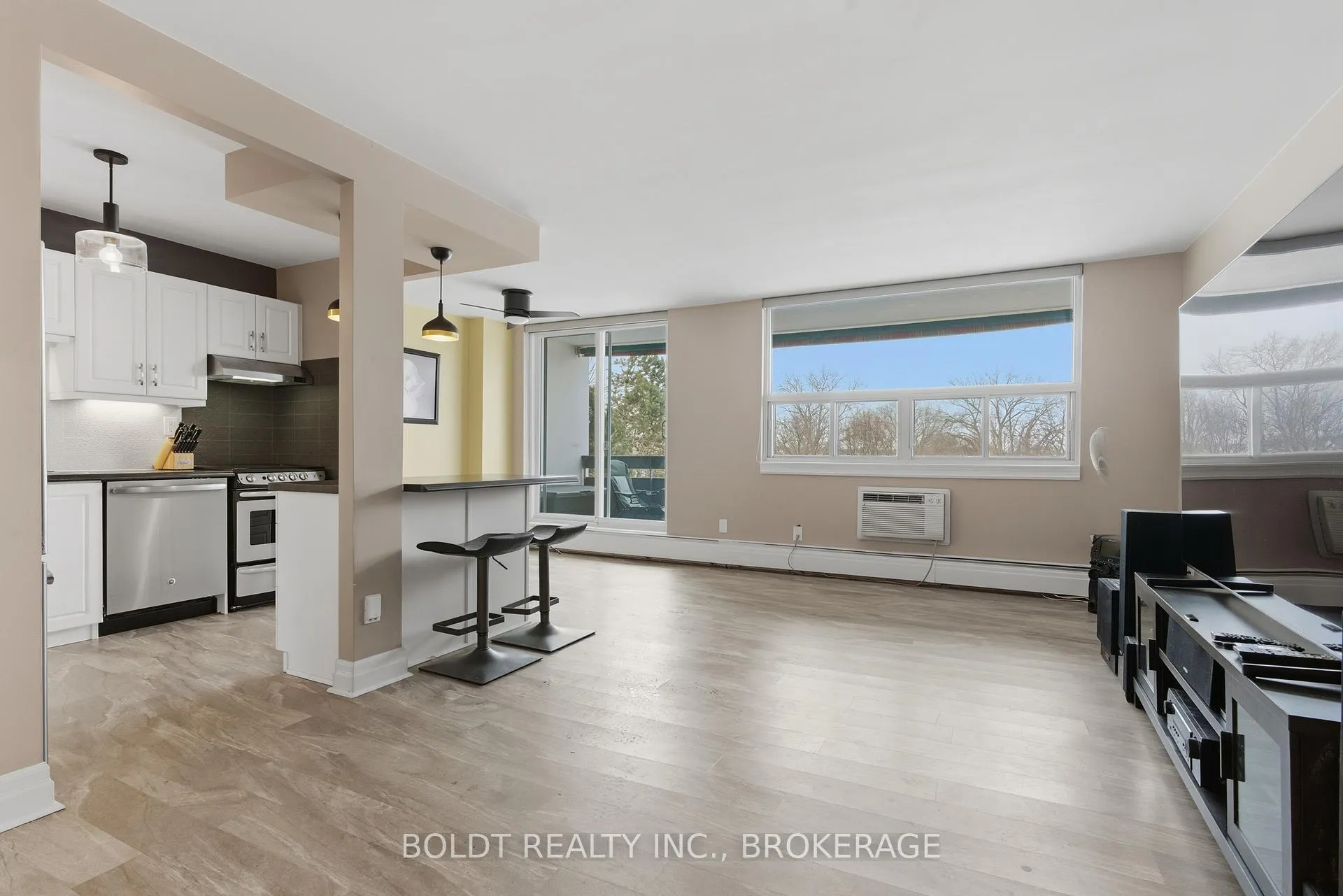 Photo 14 of Unit 409, 365 Geneva Street, St. Catharines, Fairview — HOMEH