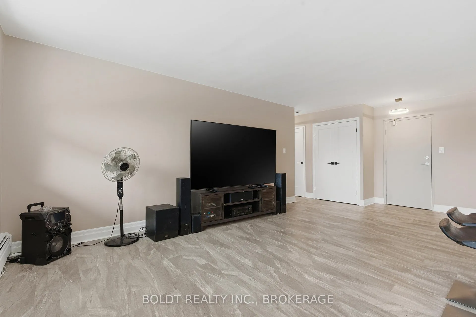 Photo 15 of Unit 409, 365 Geneva Street, St. Catharines, Fairview — HOMEH