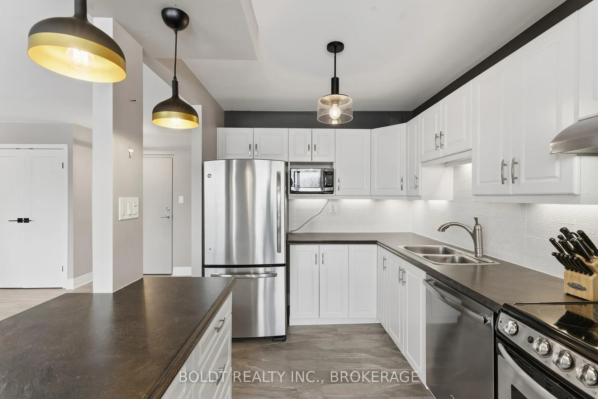 Photo 22 of Unit 409, 365 Geneva Street, St. Catharines, Fairview — HOMEH