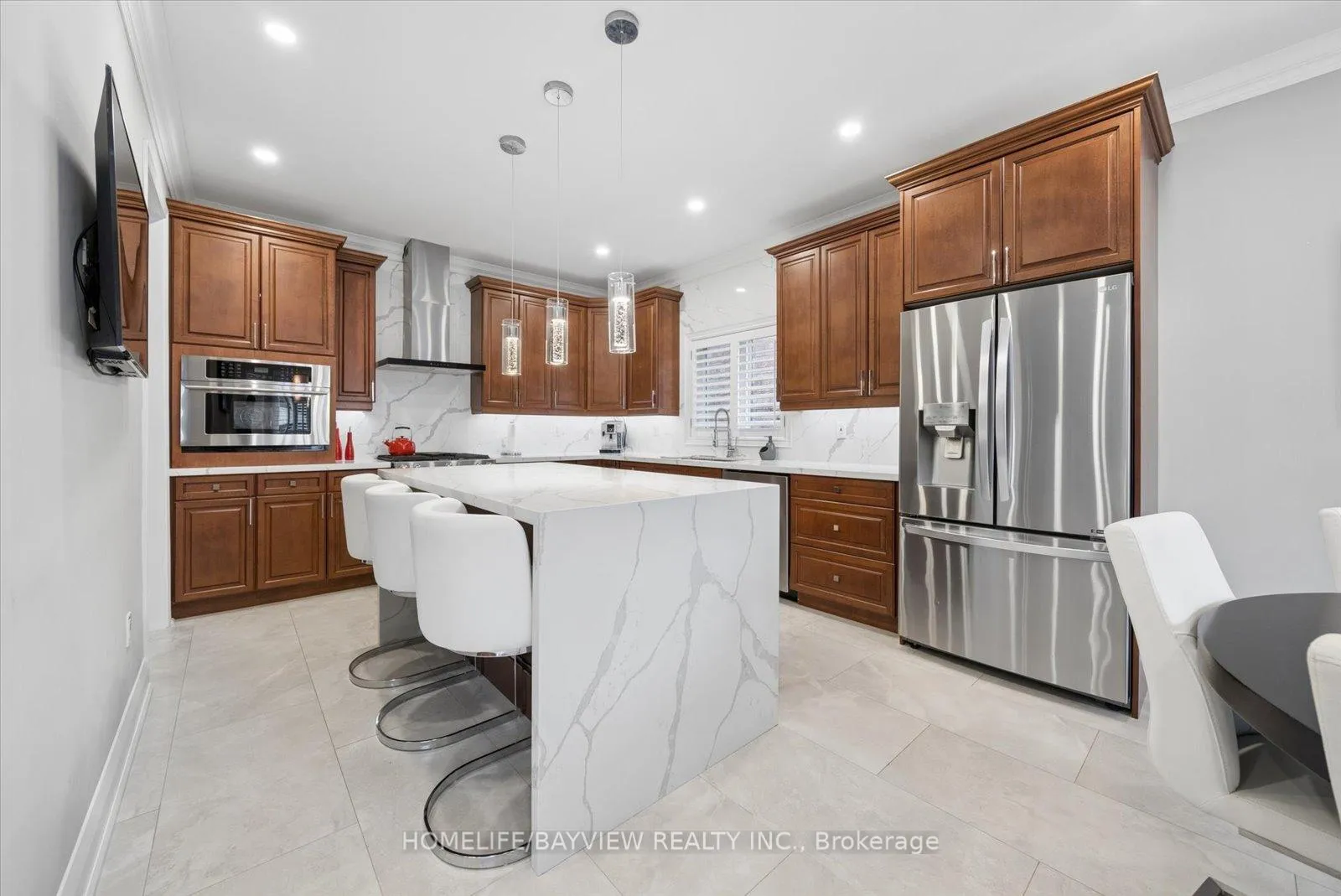Photo 10 of 15 Maple Forest Drive, Vaughan, Rural Vaughan — HOMEH