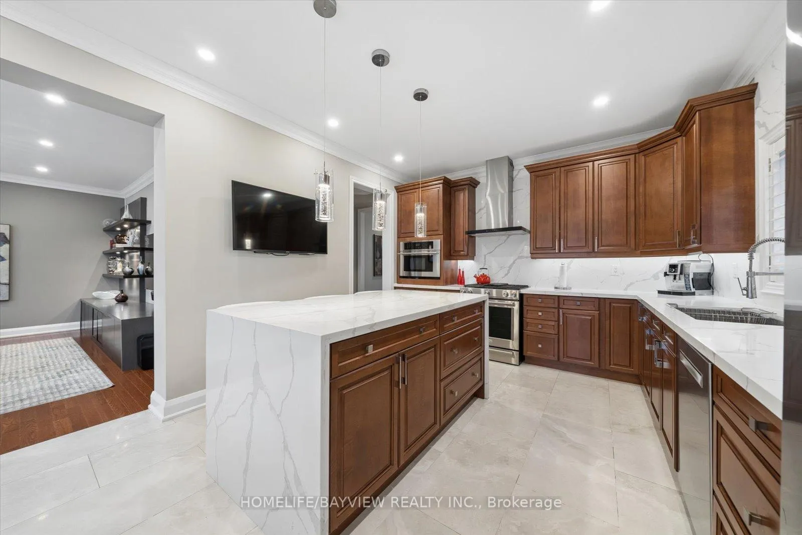 Photo 12 of 15 Maple Forest Drive, Vaughan, Rural Vaughan — HOMEH