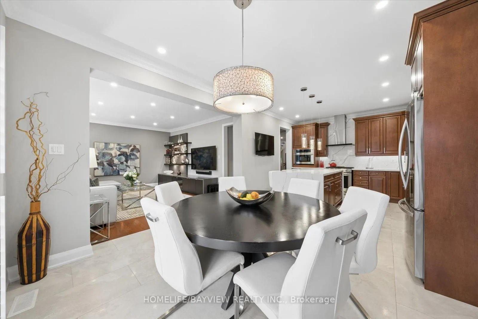 Photo 14 of 15 Maple Forest Drive, Vaughan, Rural Vaughan — HOMEH