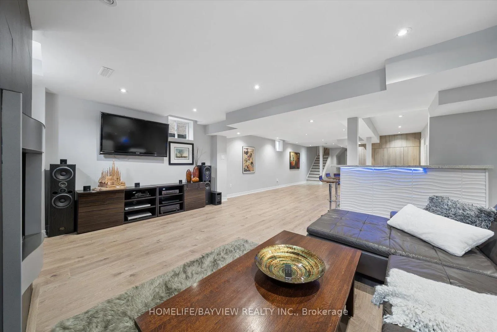 Photo 40 of 15 Maple Forest Drive, Vaughan, Rural Vaughan — HOMEH