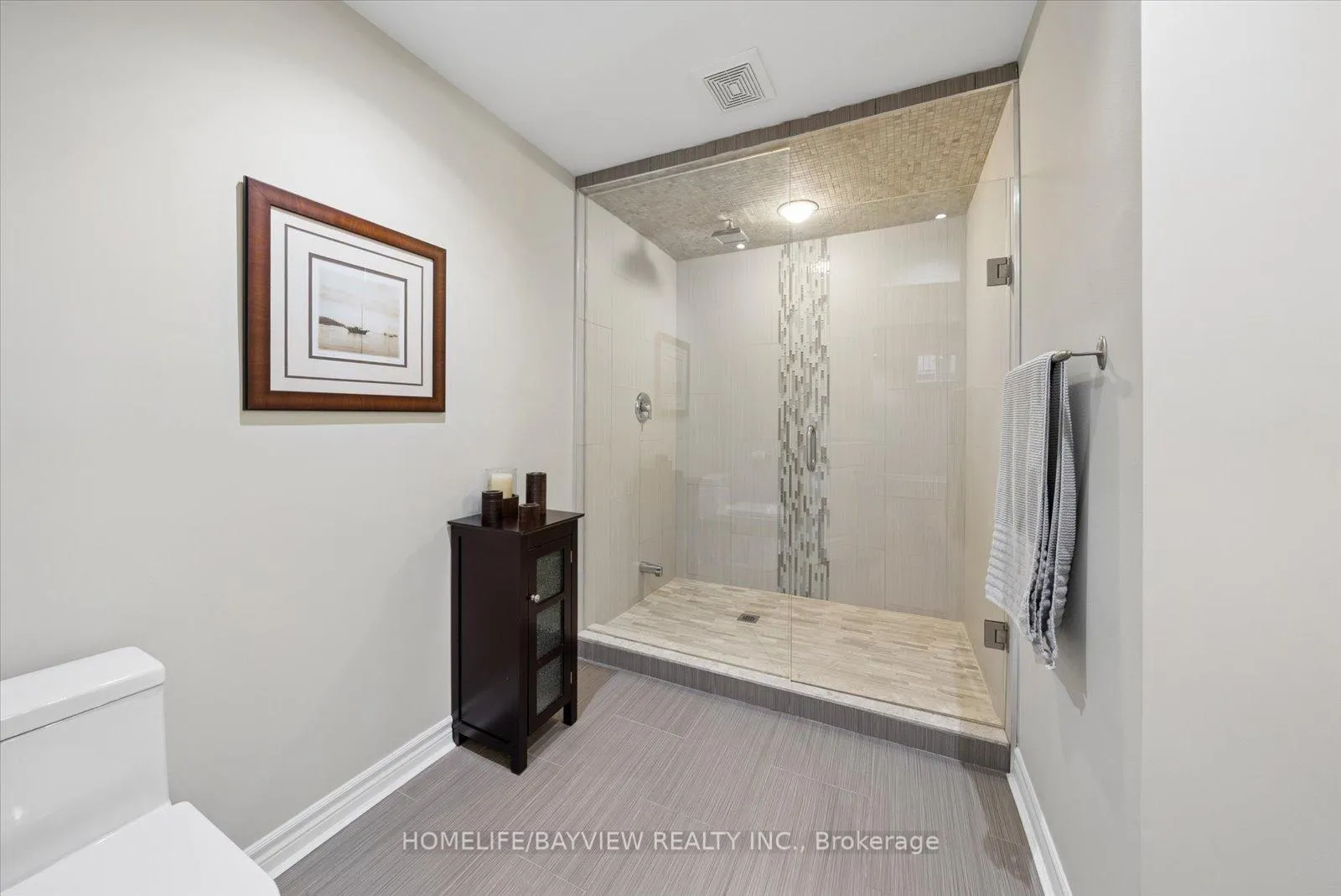 Photo 45 of 15 Maple Forest Drive, Vaughan, Rural Vaughan — HOMEH