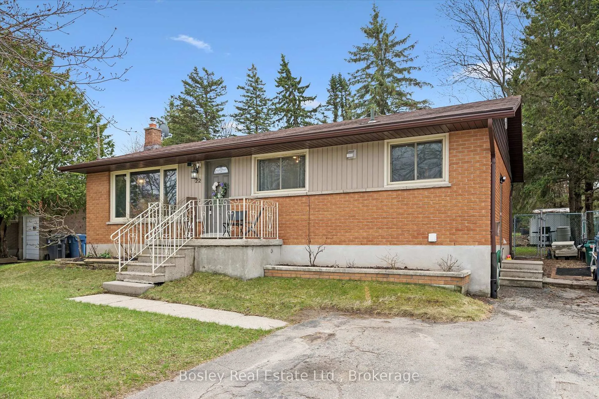 Photo 4 of 22 Delaware Avenue, Guelph, Victoria North — HOMEH