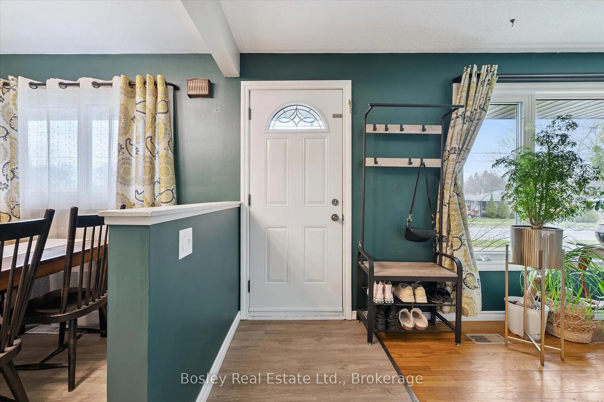 Photo 6 of 22 Delaware Avenue, Guelph, Victoria North — HOMEH