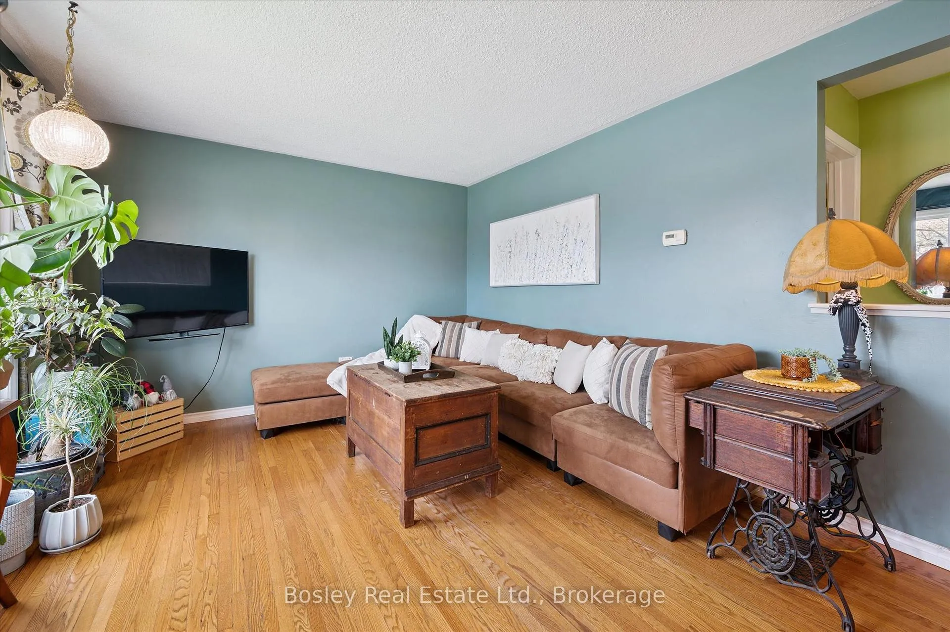 Photo 8 of 22 Delaware Avenue, Guelph, Victoria North — HOMEH