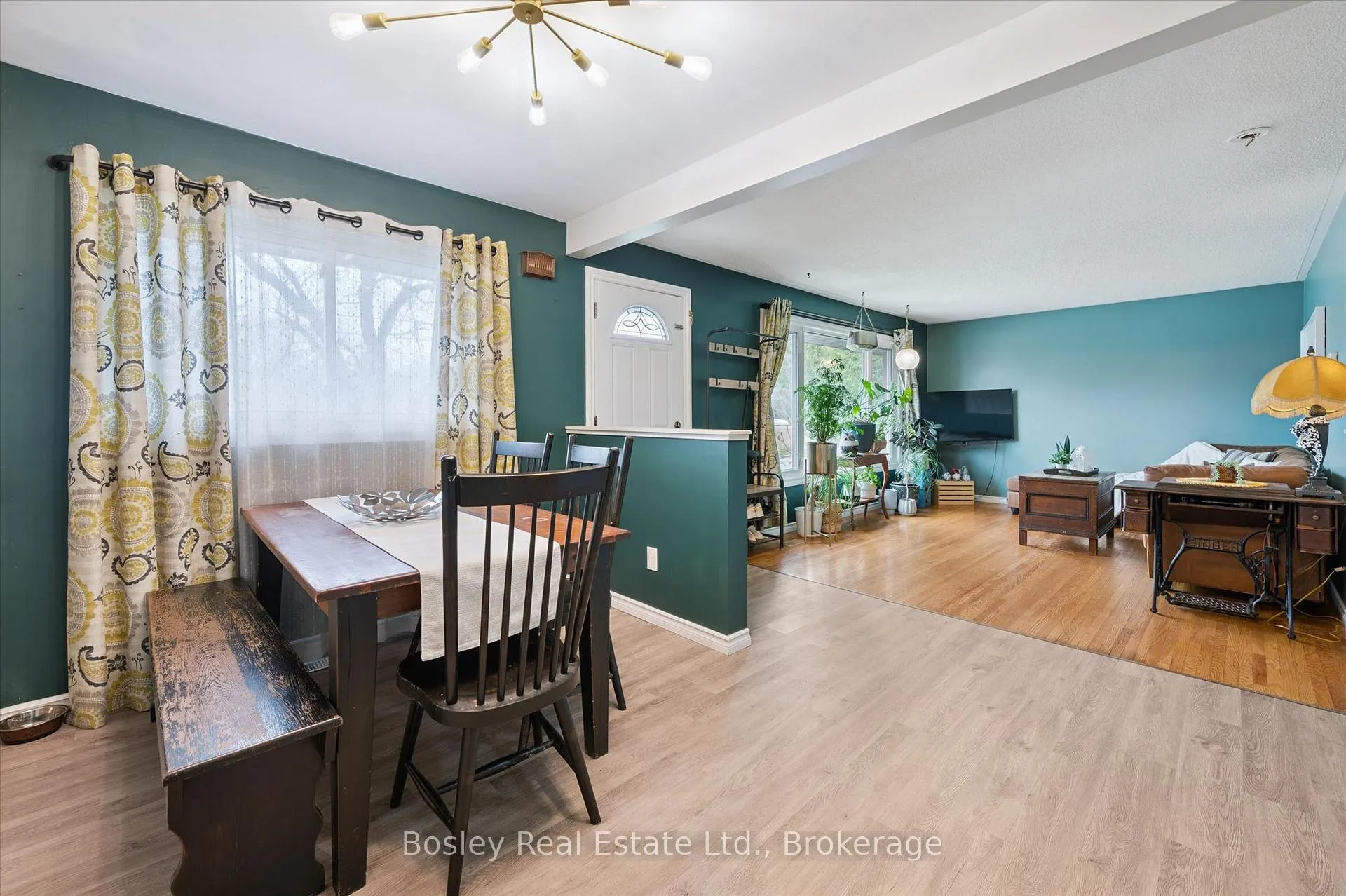 Photo 12 of 22 Delaware Avenue, Guelph, Victoria North — HOMEH