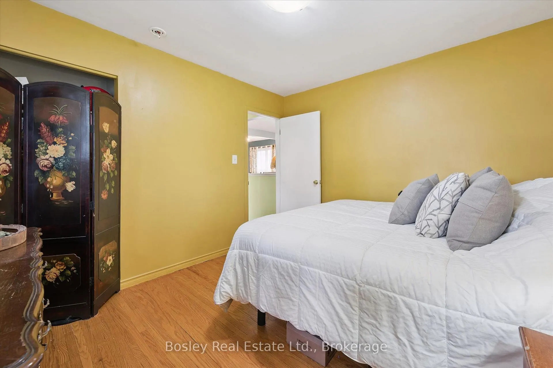 Photo 17 of 22 Delaware Avenue, Guelph, Victoria North — HOMEH