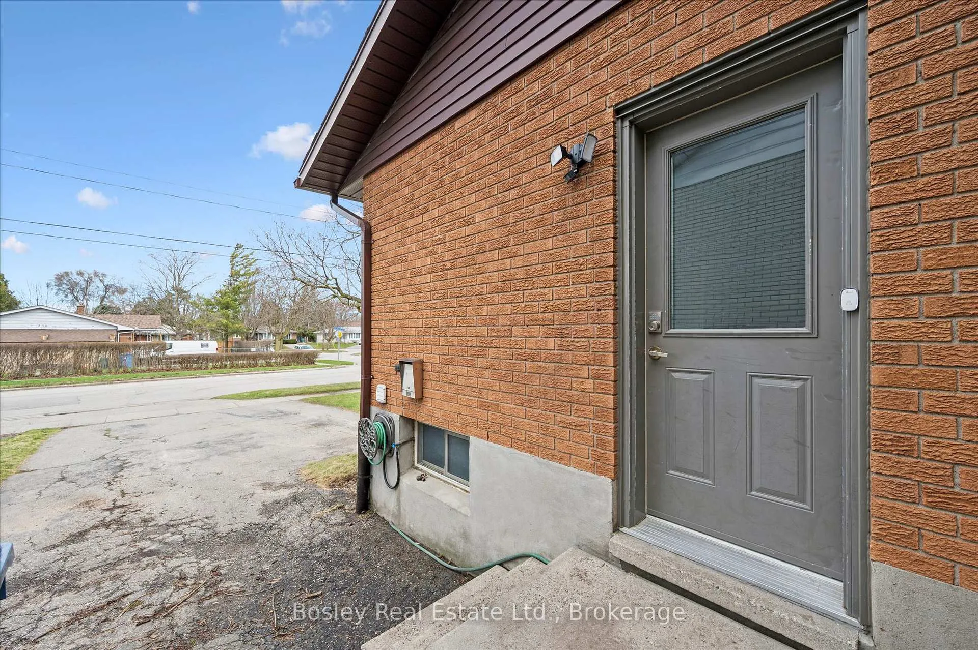 Photo 23 of 22 Delaware Avenue, Guelph, Victoria North — HOMEH